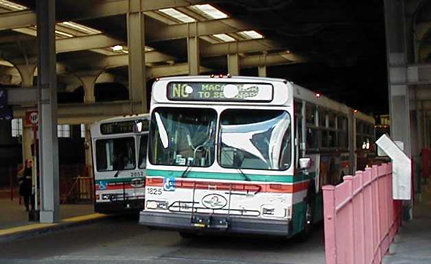 AC Transit New Flyer artic 1825